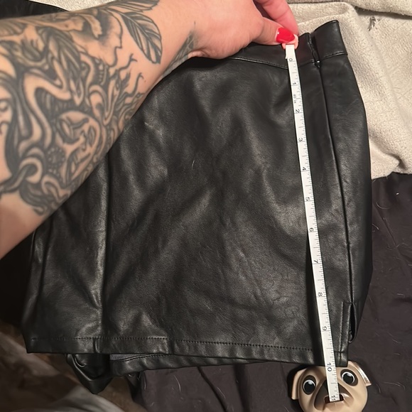 Victoria’s Secret faux leather shorts Large - Picture 11 of 11